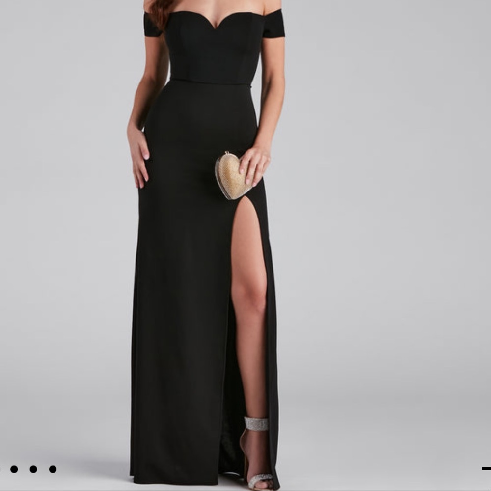OFF THE SHOULDER WINDSOR DRESS - Picture 1 of 12